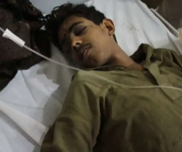 Teenager found alive 50 hours after Pakistan factory collapse